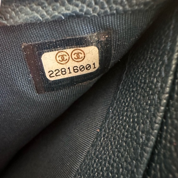 Chanel Caviar Bifold Wallet with Box - Picture 6 of 7